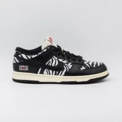 Nike Dunk SB Low OG QS Quartersnacks Zebra