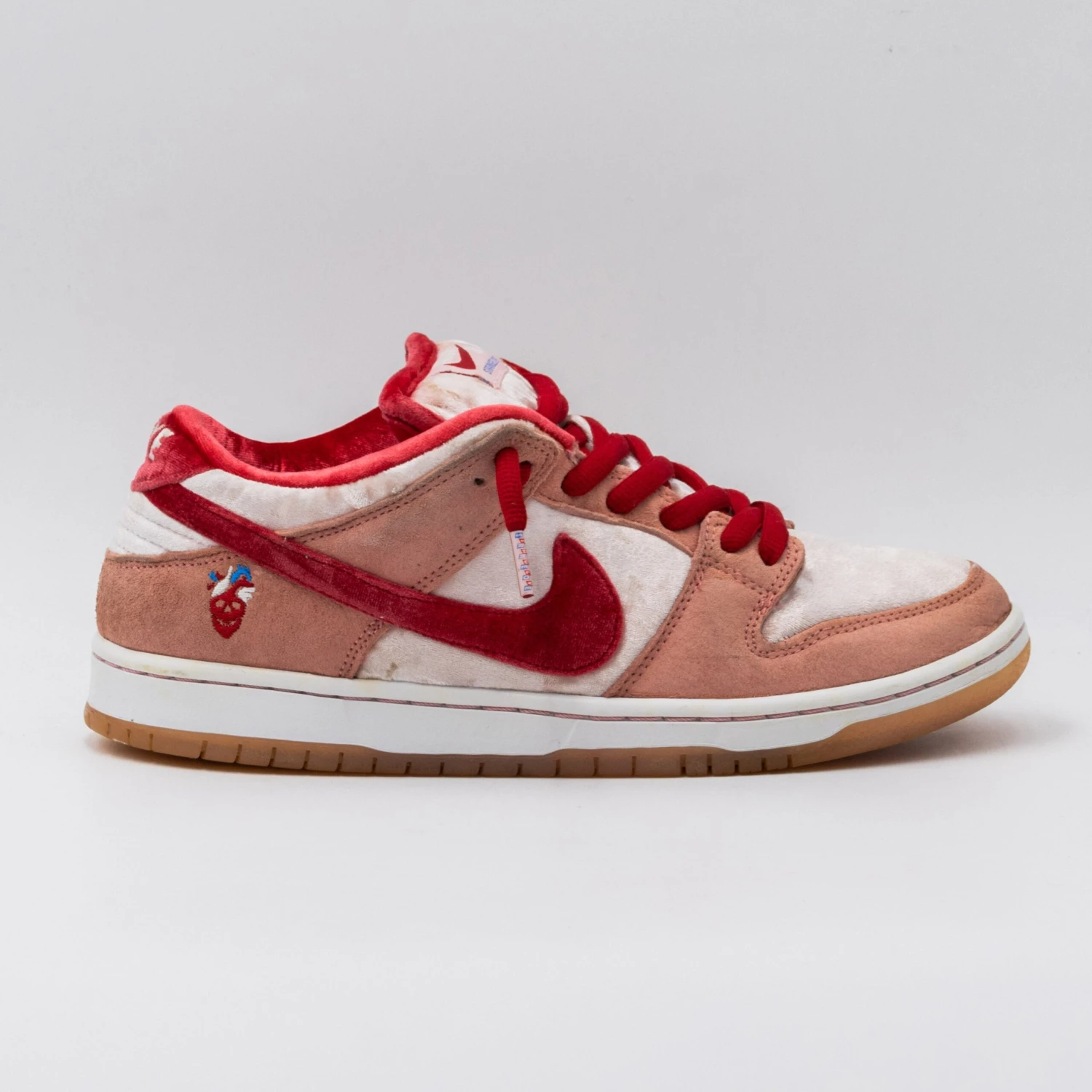 Nike Dunk SB Low StrangeLove Skateboards 13 Nike Dunk SB Low StrangeLove Skateboards – Image 13