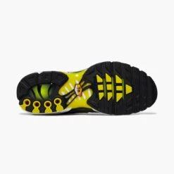 Nike Air Max Plus Violet Dust High Voltage -Nike 3 21d093ba 9650 464b 9f90 ba2777c8886e