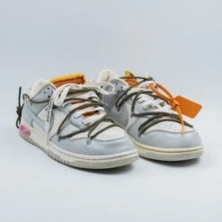 Nike Dunk Low Off-White Lot 22 -Nike DSF2324 a33b0b4f b5ec 40d5 9f44 233cc4eb1255