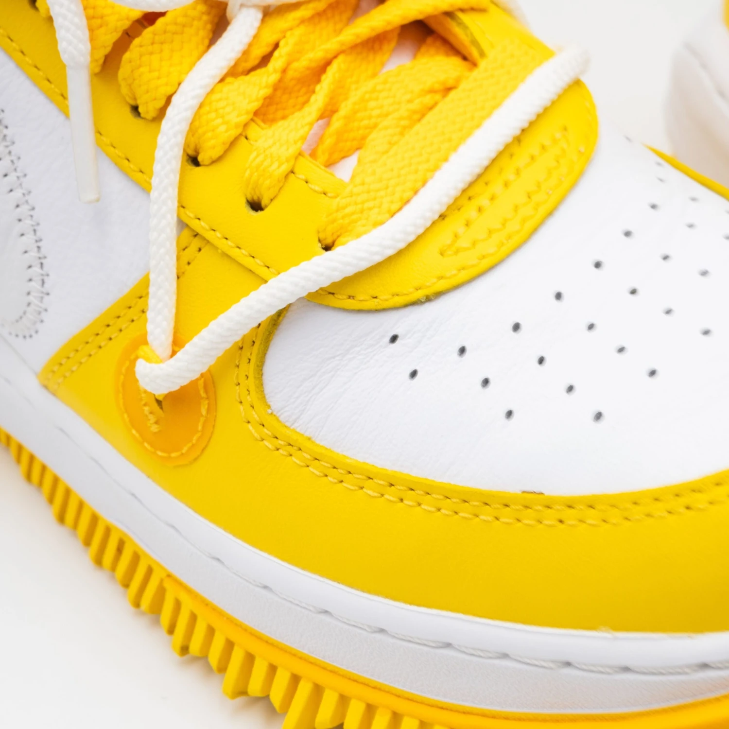 Nike Air Force 1 Mid SP Off-White Varsity Maize – Image 5