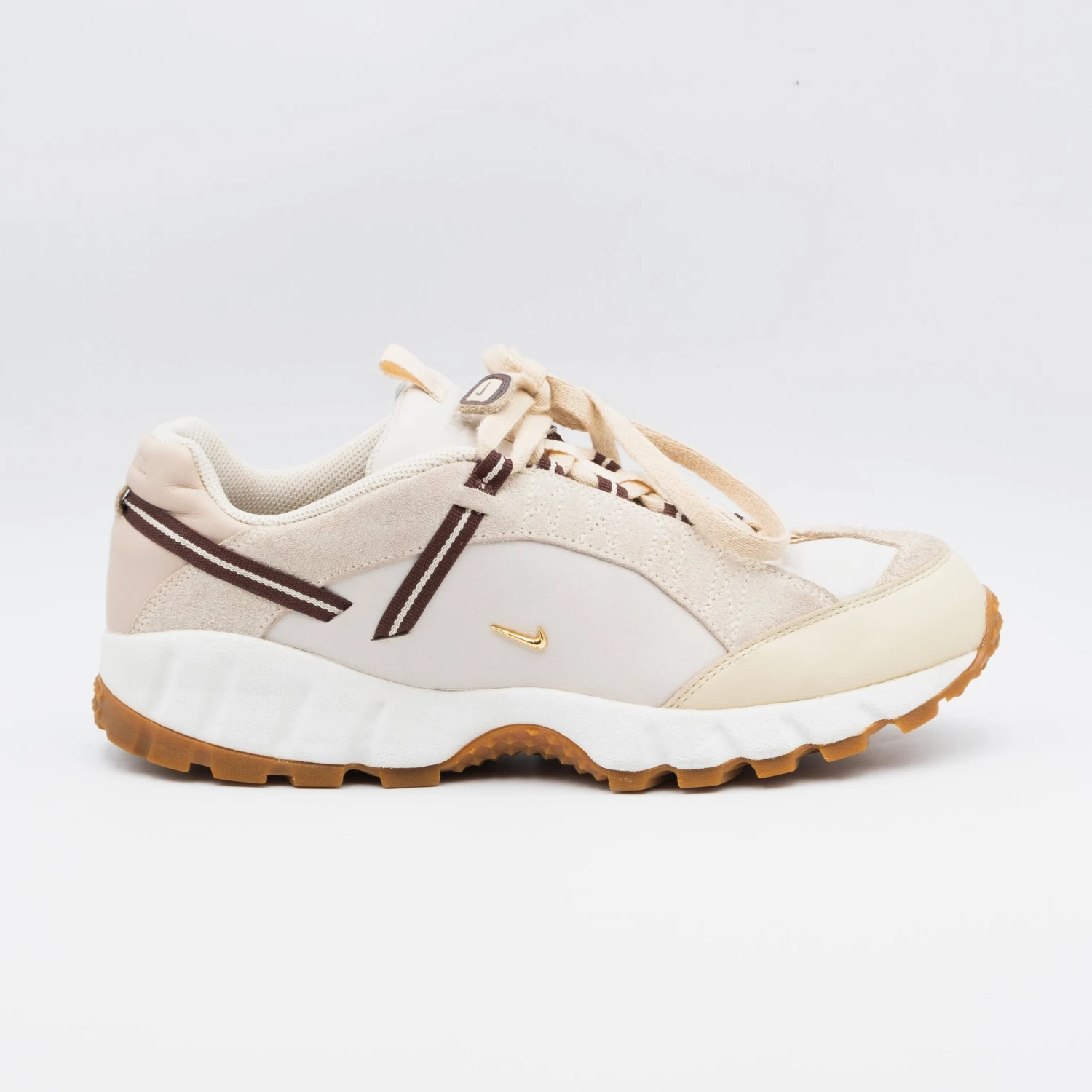 Nike Air Humara LX Jacquemus Light Bone Gold 5 Nike Air Humara LX Jacquemus Light Bone Gold – Image 5