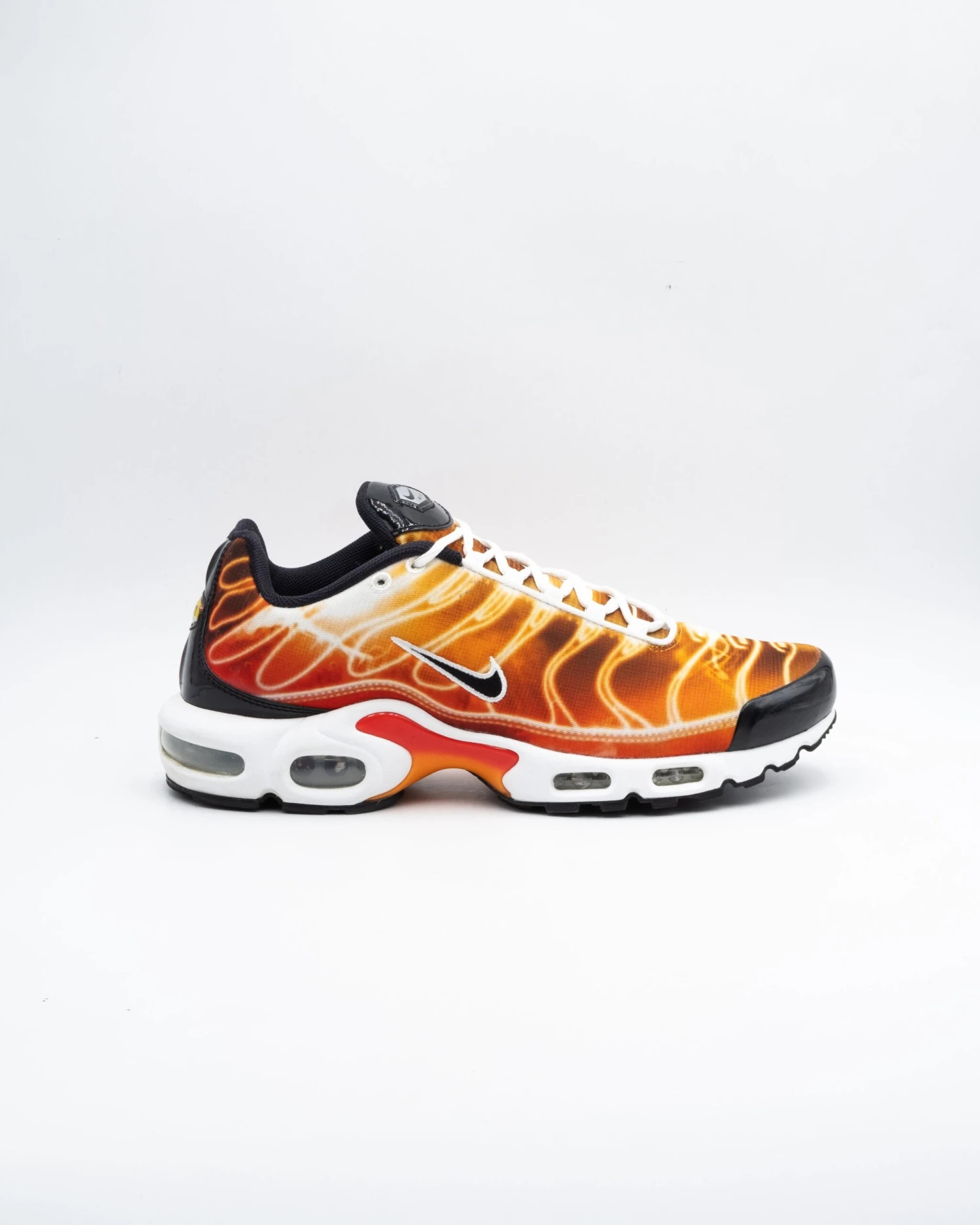 Nike Air Max Plus Light Photography 4 Nike Air Max Plus Light Photography – Image 4