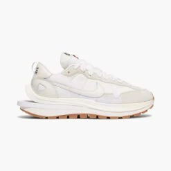 Nike Vaporwaffle Sacai Sail Gum